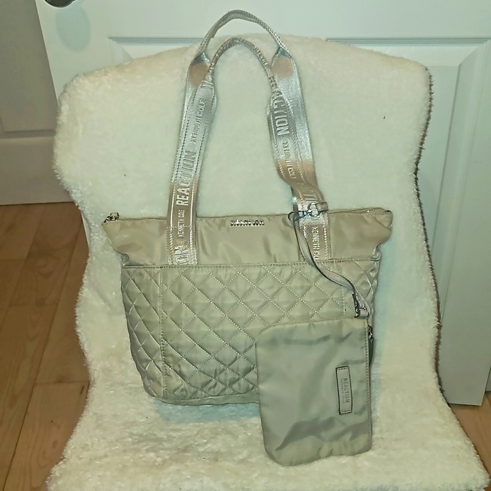 Kenneth Cole reaction women tote/ shoulder bag